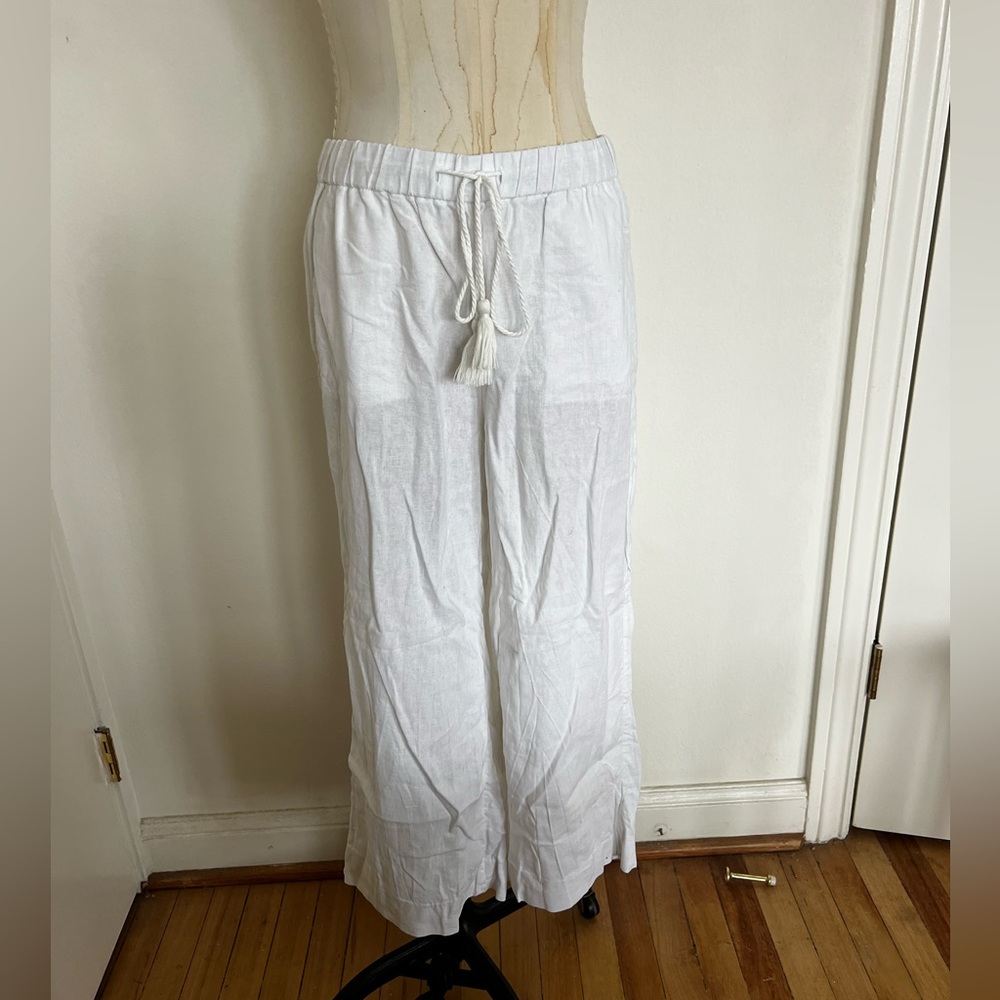 Banana Republic White Linen Wide Leg Pant with elastic waist and tie belt.